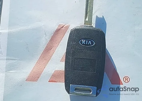 2019 Kia Sorento 2.4L L из США, поврежденный, VIN 5XYPG4A32KG551103
